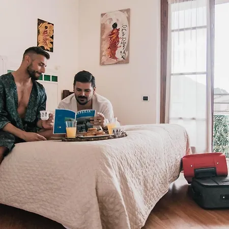 La Stagione Dell'arte Frühstückspension *